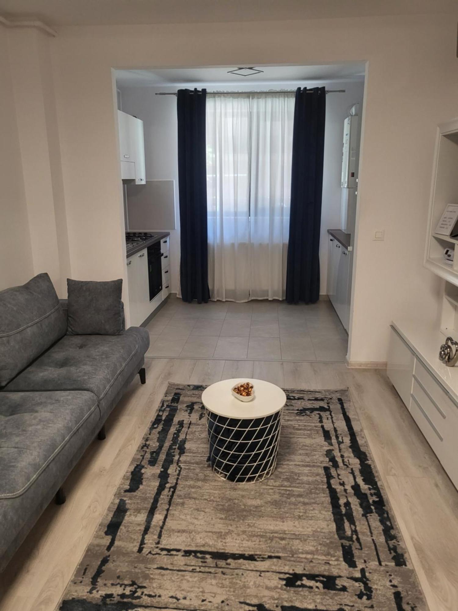 Hils Pallady Lyly Apartament *